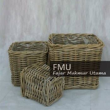 small planters baskets