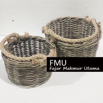 Round basket rattan with rope