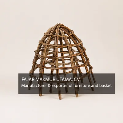 Woven natural rattan cover planter